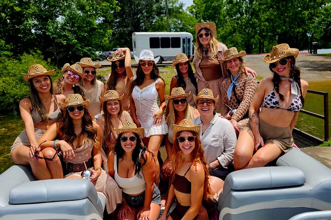 25FT Pontoon Party Boat W/ Captain up to 12 People (3 Hrs)