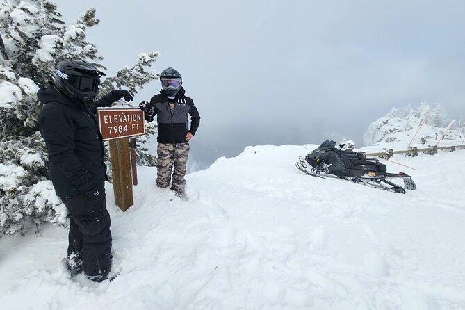 4-Hour Guided Scenic National Monument Snowmobile Tour in Bend