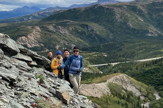5-Hour Mountain Hiking Tour in the Alaska Range – Denali Area