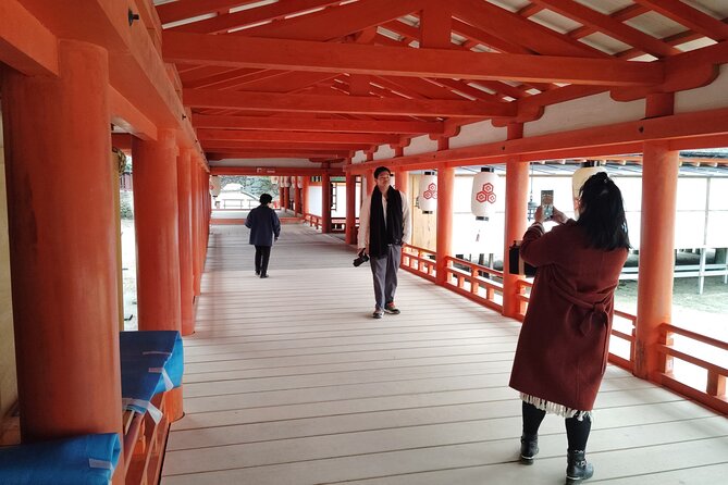 5 Hours Hiroshima Highlights Tour With Professional Guide - Exploring Hiroshimas Rich History