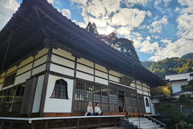 5 Hours Kinosaki Onsen Premium Check in Tour With Lunch - Tour Overview