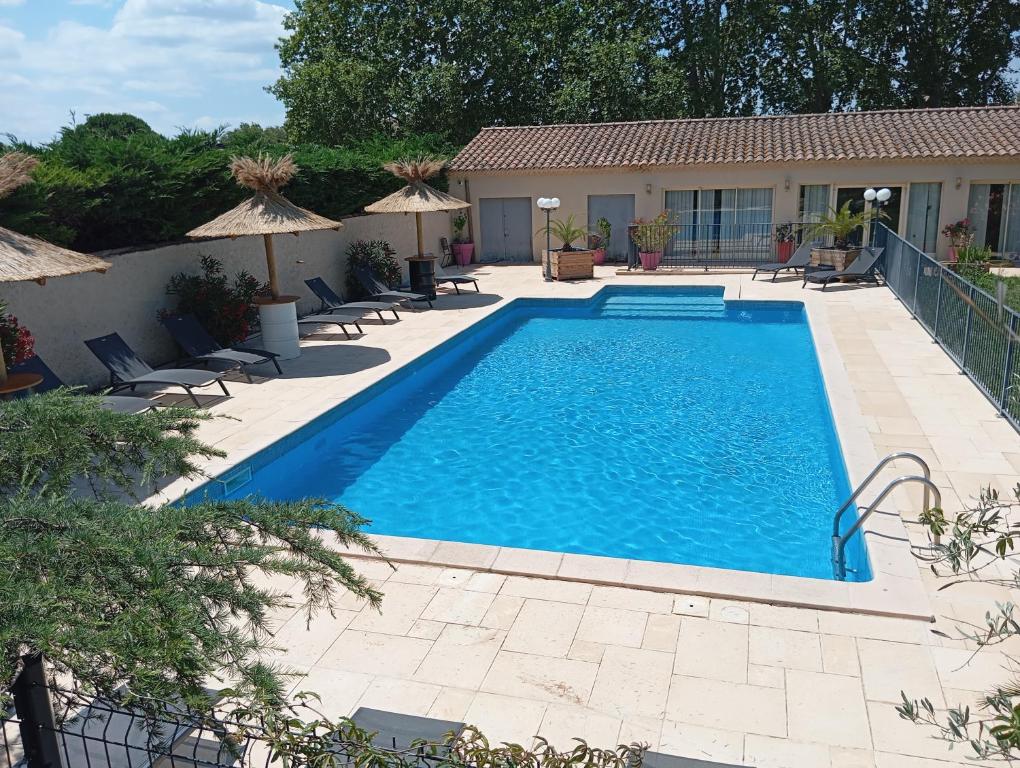 Acotel Logis Hotels - Hotel Overview and Location