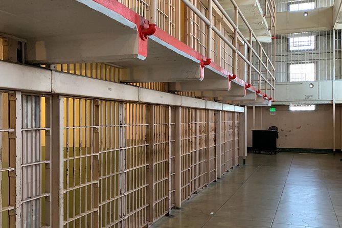 Alcatraz With Muir Woods and Sausalito Tour