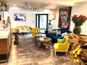 Appart Hotel The Giraffe Marseille East - Porte D'aubagne - Overview of Appart Hotel La Girafe Marseille Est