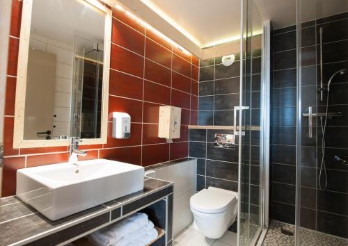 Archipelago of Volcanoes - Overview of Archipel Volcans