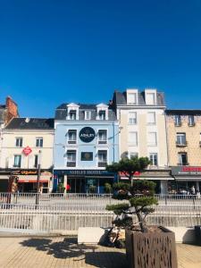 Ashley Hotel Le Mans City Center Train Station - Location and Accessibility