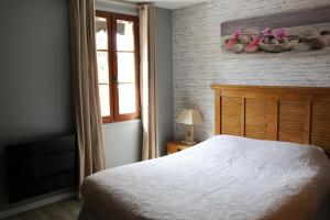 Auberge De La Vieille Ferme - Location and Accessibility