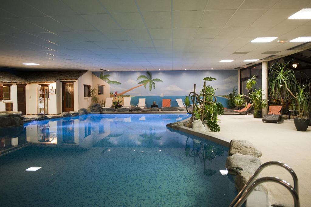 Auberge Du Camp Romain - Hotel Overview and Location
