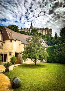 AUBERGE DU JEU DARC - Hotel Overview and Location