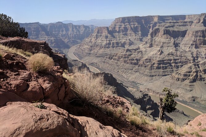 Audio Driving Tour: Grand Canyon West, Hoover Dam Red Rock Canyon