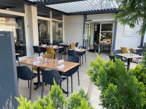B&B HOTEL Chaumont - Location and Accessibility