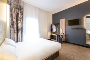B&B HOTEL Sainte-Maxime Gulf of Saint Tropez - Location and Accessibility