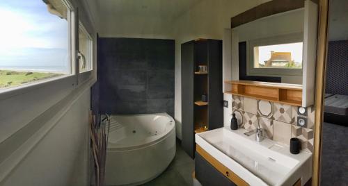 Beach Club Hotel - Overview of Hôtel Club De La Plage