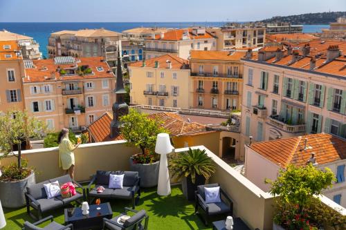 Best Western Hotel Mediterranee Menton - Location and Accessibility