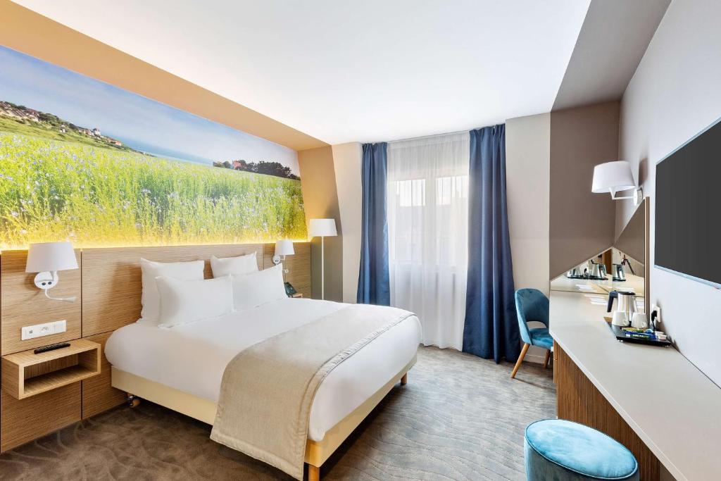 Best Western Le Beffroi - Hotel Overview