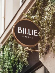 Billie Hotel - Location and Accessibility