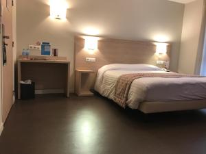 Brit Hotel Brive La Gaillarde - Restaurant La Limousine - Overview of Brit Hotel Brive La Gaillarde
