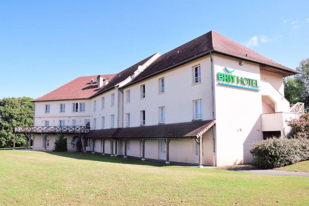 Brit Hôtel Confort - The White Tower - Hotel Overview