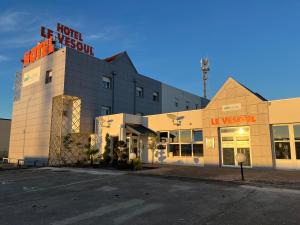 BRIT HOTEL LE VESOUL - Hotel Overview and Location