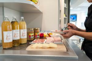 Brit Hotel Mâcon Centre Gare - Overview of Brit Hotel Mâcon Centre Gare