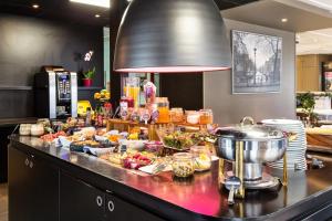 Campanile Hotel Beauvais - Hotel Overview and Location