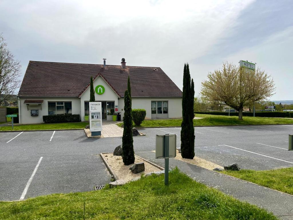 Campanile Montluçon ~ Saint-Victor - Hotel Overview and Location