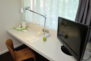 Campanile Saint Quentin - Hotel Overview and Location