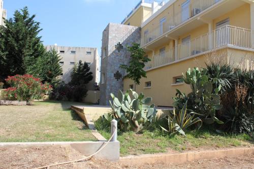 Castellu - Facilities and Amenities