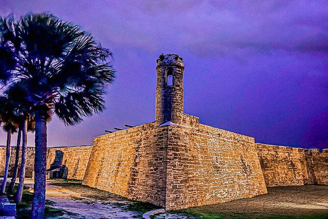 Castillo After Dark 1 Hour Guided Exterior Tour