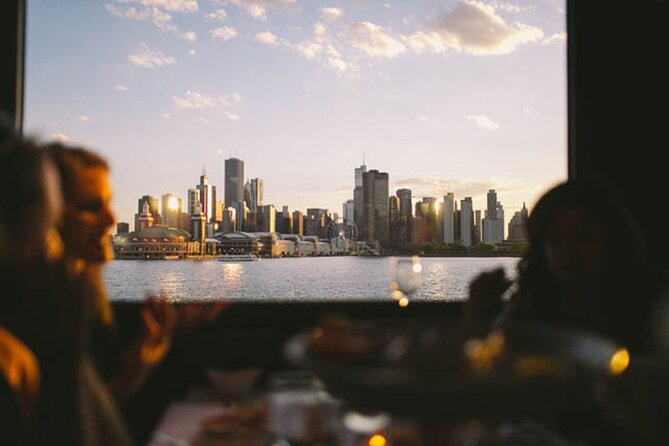 Chicago Buffet Dinner Cruise on Lake Michigan