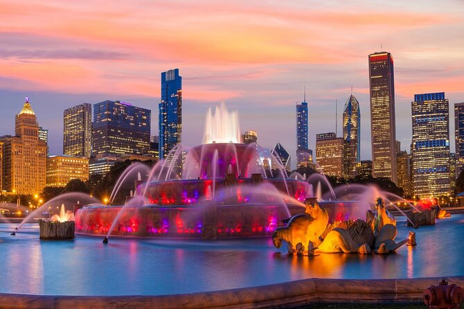 Chicago Small-Group Night Tour With Skydeck and Boat Cruise