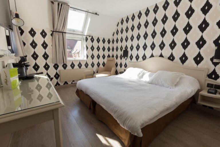 CitHotel – Hotel Le Cèdre Review