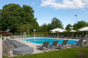 Cosmos Hotel & Spa - Hotel Overview and Location