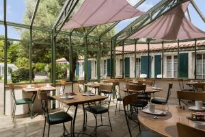 Domaine Le Martinet, The Originals Relais - Location and Surroundings