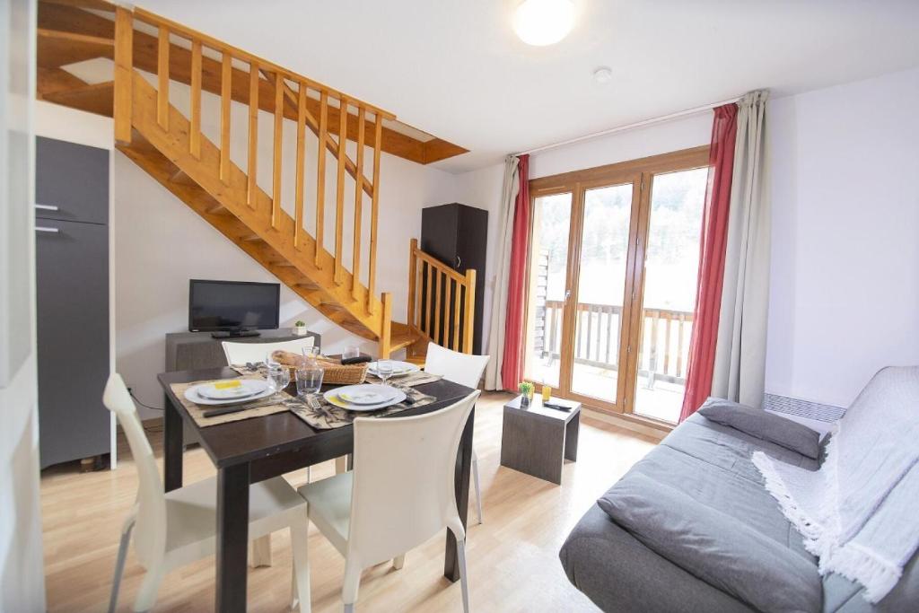 Duplex Apartment 3 Rooms 6 People Mountain Slope View MAE-1001 - Property Features and Amenities