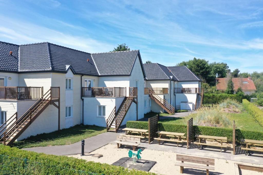 Evancy Platier Doye - Oye-Plage - Property Overview