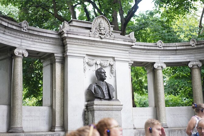 Fifth Avenue Gilded Age Mansions Private Guided Walking Tour