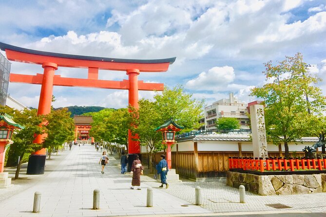 Fushimi Inari Taisha Half-Day Private Guided Tour