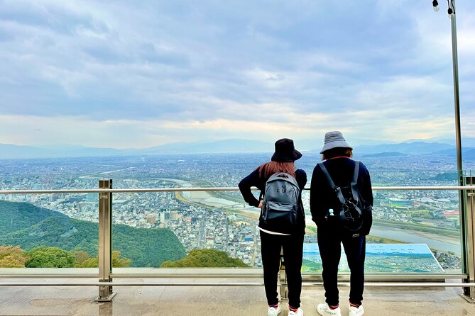 Gifu Half Day Private Tour Castle, Great Buddha and Old Town