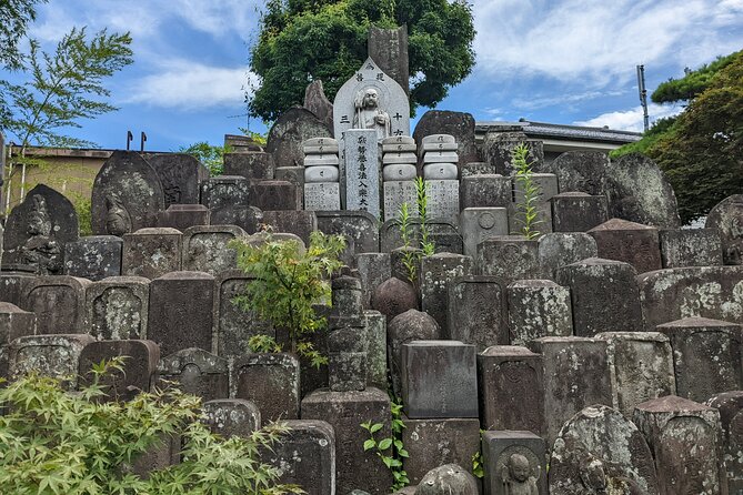 Hidden Temples Tour of Tokyo in Karasuyama