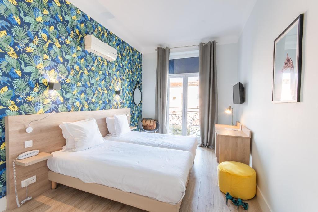 Hotel Aria - Location and Accessibility