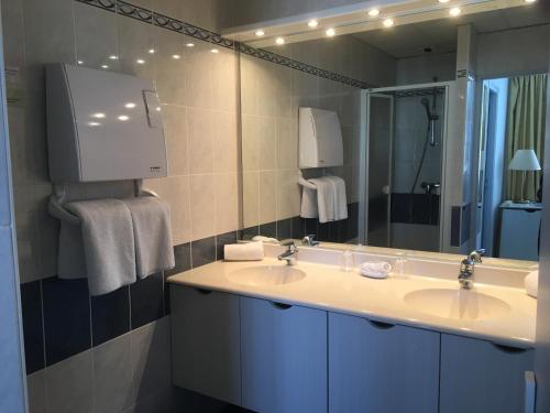 Hotel De La Mer - Accommodation Options
