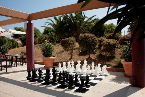 Hotel Des Victoires - Restaurant - Hotel Overview and Location