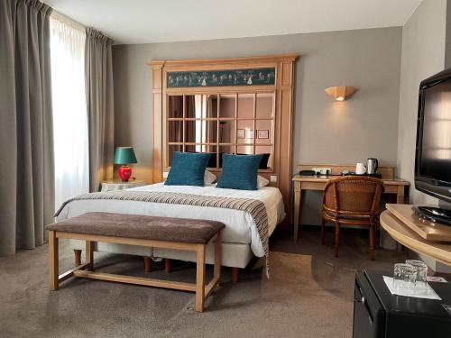 Hotel EUROPE - Location and Accessibility