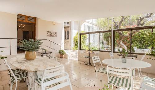 Hotel La Bienvenue - Guest Experiences and Reviews