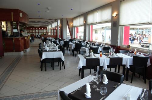 Hotel La Terrasse - Overview and Location