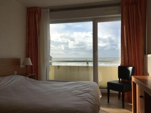 Hotel La Terrasse - Location and Accessibility