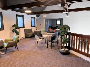 Hotel Lac D'orient - Location and Surroundings