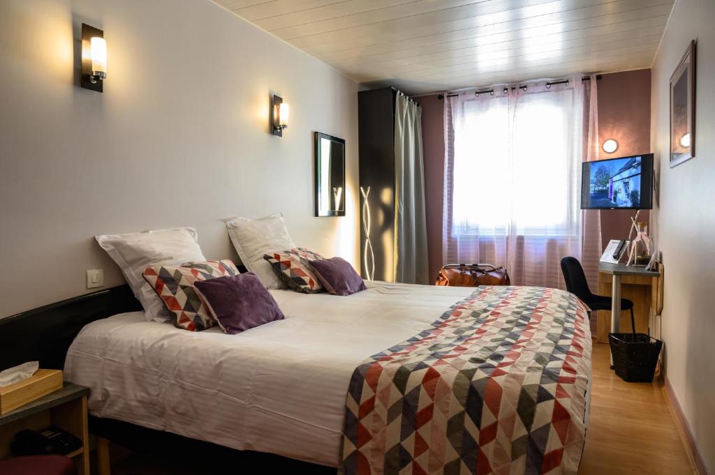 Hotel Le Bayeux - Hotel Overview and Location