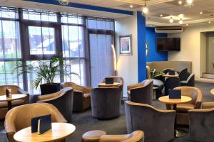 Hotel Le Circuit Le Mans - Location and Accessibility